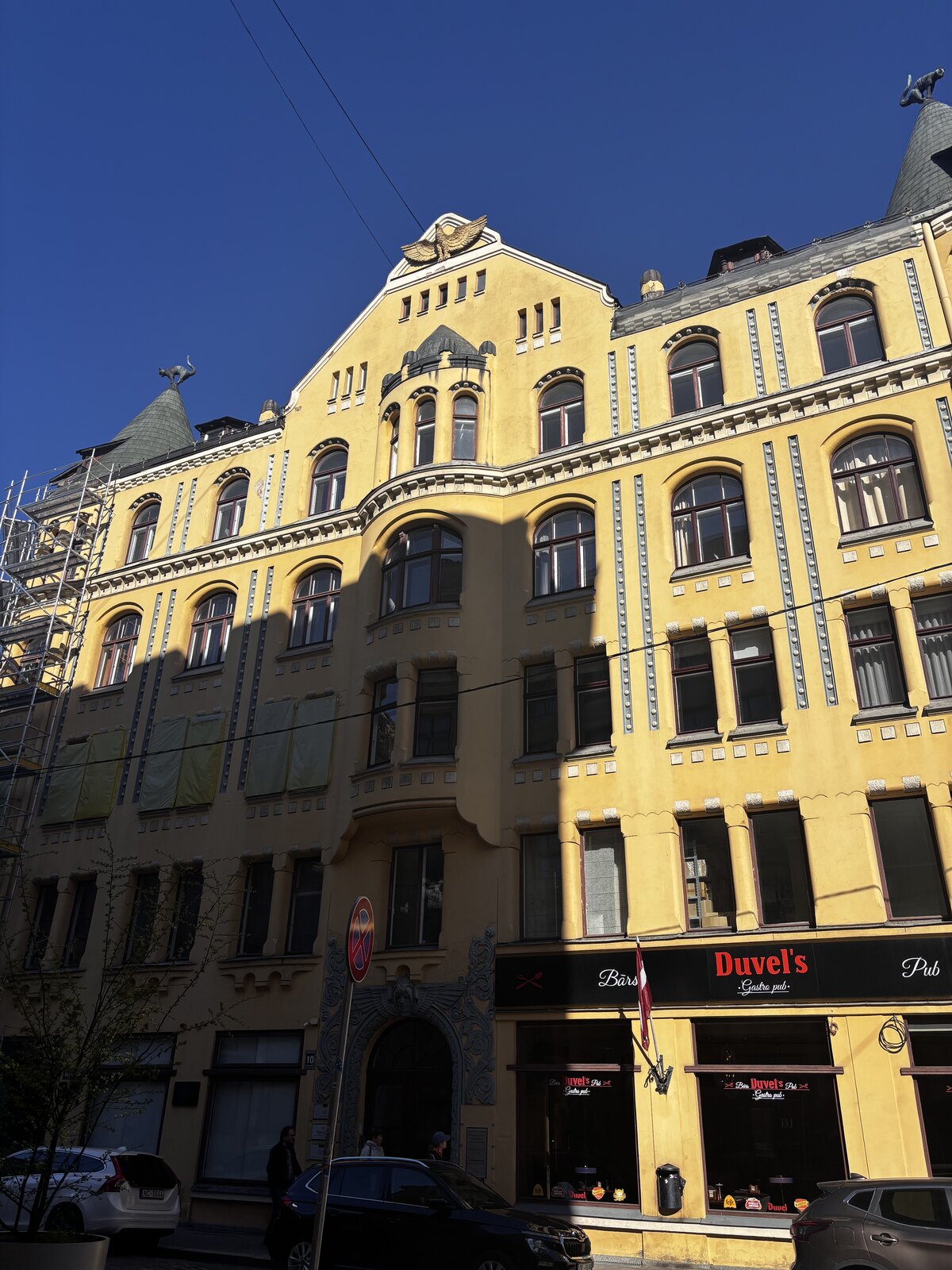 Art Nouveau facade on Meistaru iela opposite the Cat House