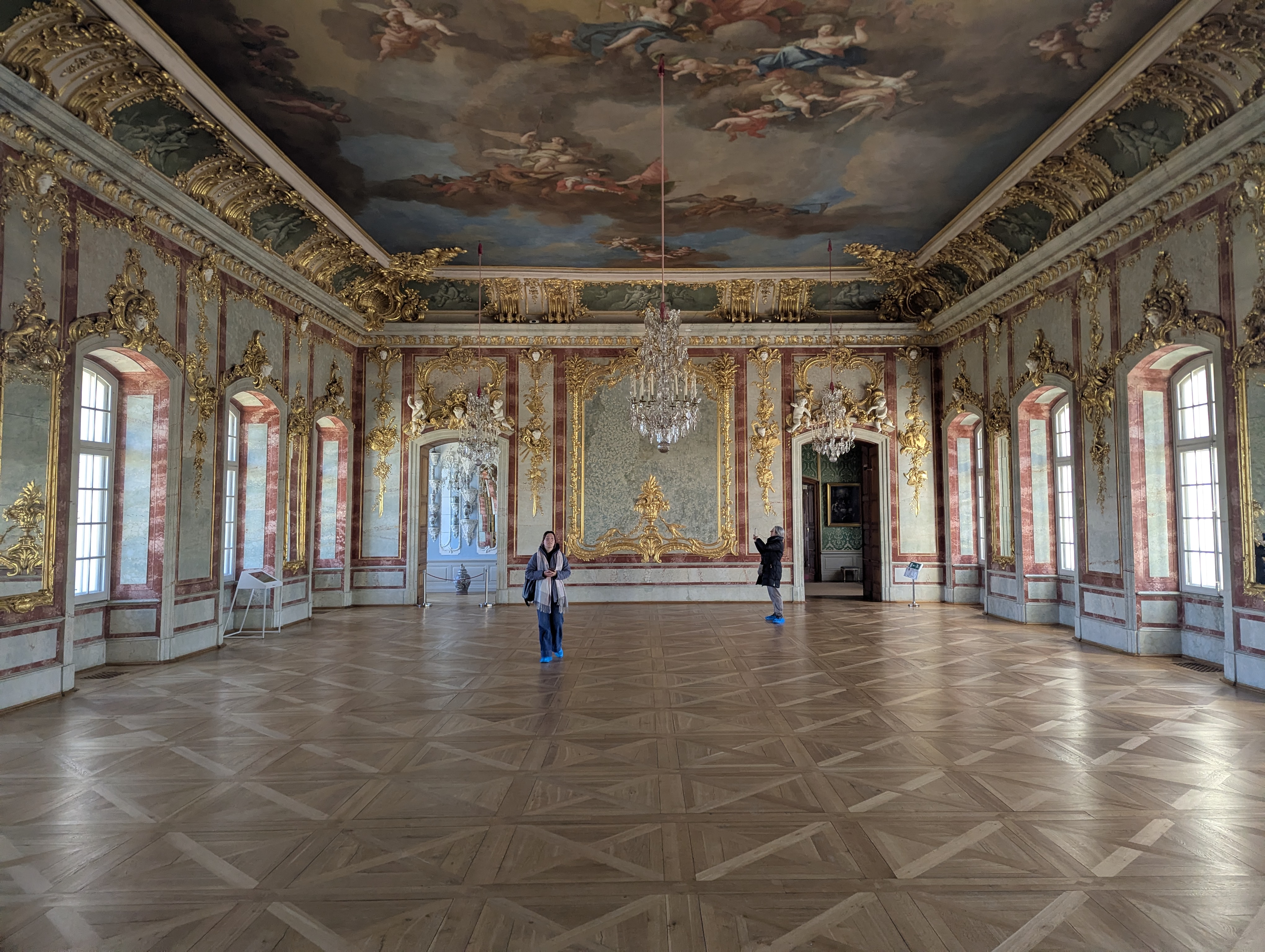 Estuco dorado de la Sala de Oro en el palacio de Rundāle